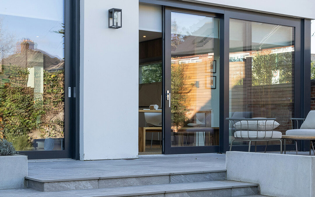 The advantages of hiring professionals for the installation of doors and windows