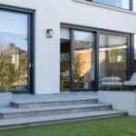 The advantages of hiring professionals for the installation of doors and windows